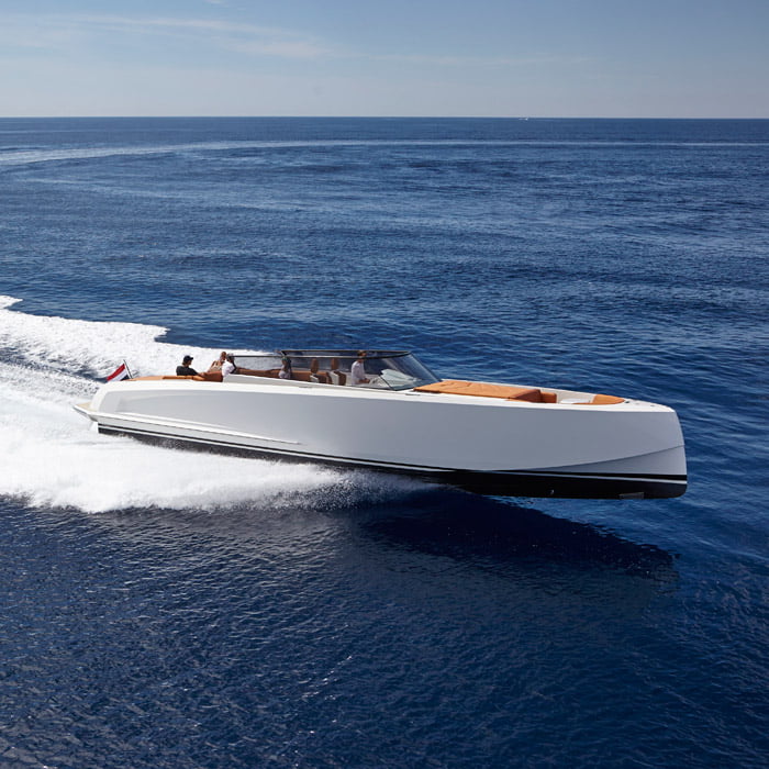 Yacht Mykonos Greece Vanquish43 01